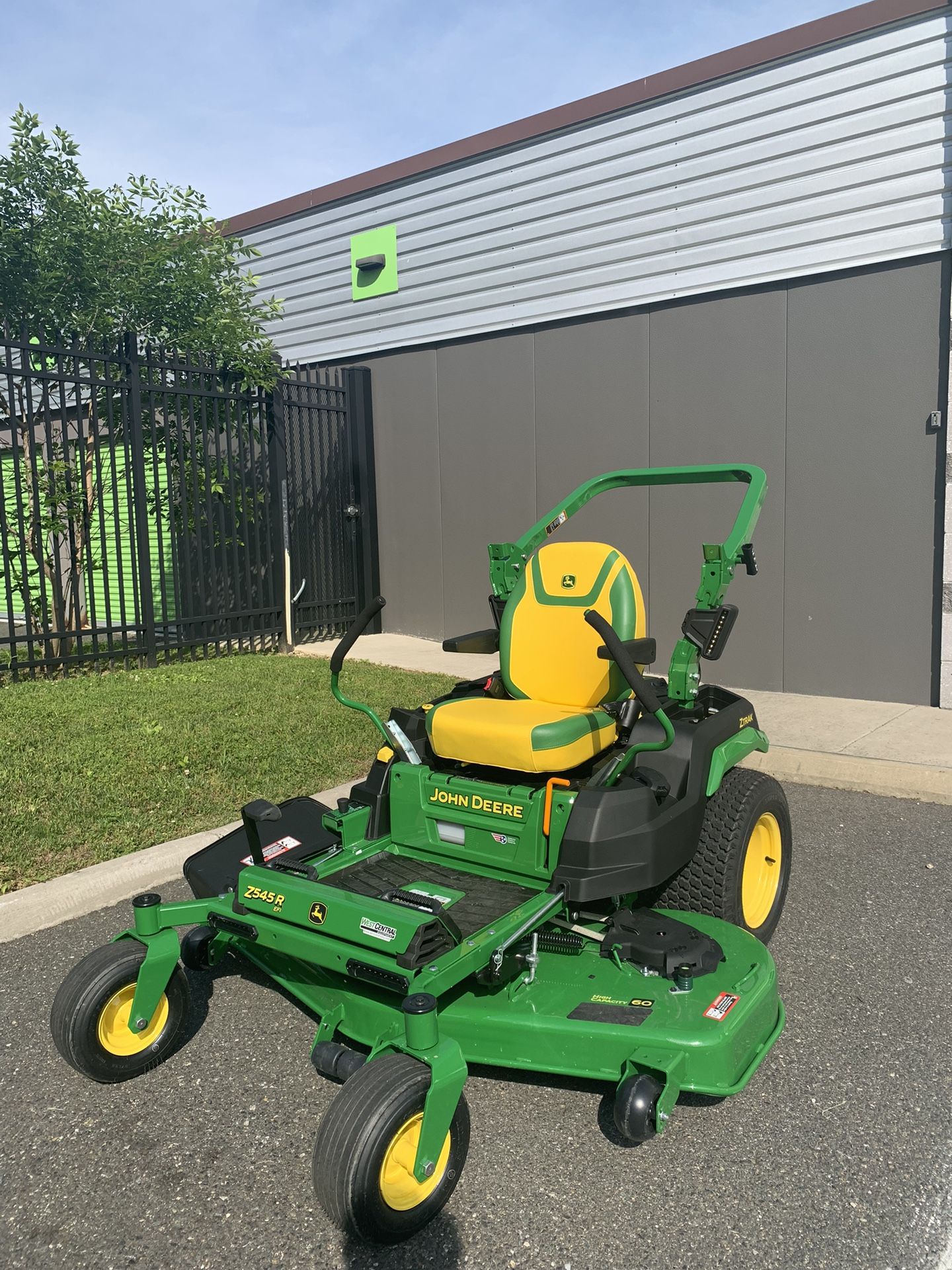 LAWN MOWER