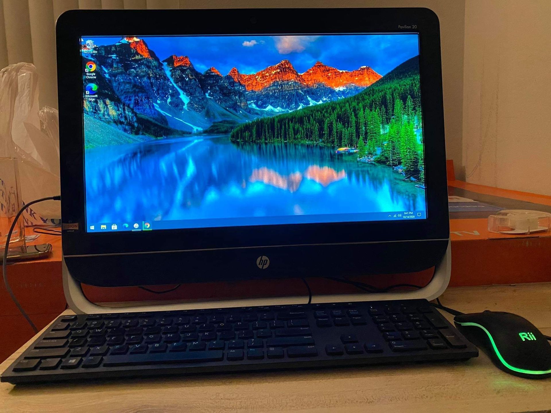 HP Pavilion all in one PC computer 20”
