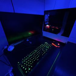 Gaming Pc Setup W/ Curved Monitor, RGB Keyboard And Mouse