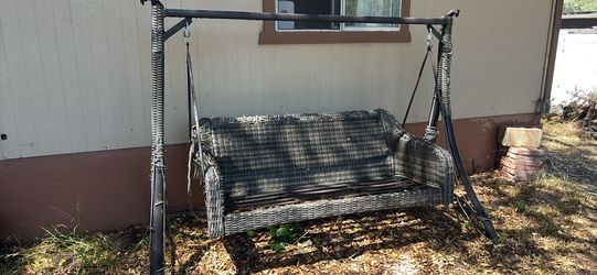 Outdoor swing