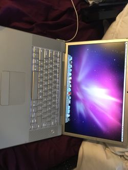 Apple MacBook Pro 2.4Ghz Core 2 Duo 4Gb A1226 15”MA896LL/A 2007. Condition is Used