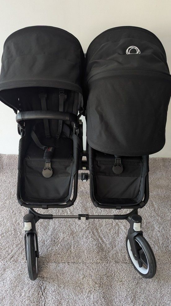 Bugaboo Donkey 5 Duo bassinet and seat stroller
Used a couple times like new condition
