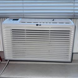 LG 6,000 BTU Window AC – Moving Sale!