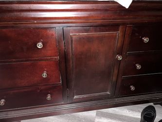 Dresser