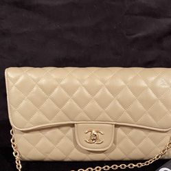 Beige Wallet On Chain 