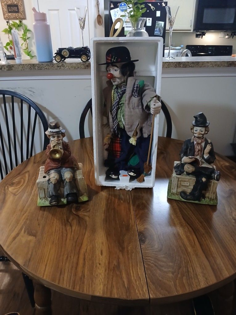 Ceramic Clawons And With Music