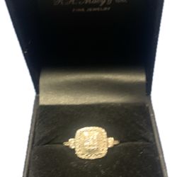 💍💍 Diamond Vintage Inspired Ring (1/2 ct. t.w.) in 14k White Brand New in Box💍💍