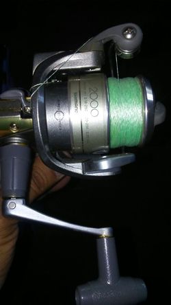 Like new Shimano 2000 fishing reel