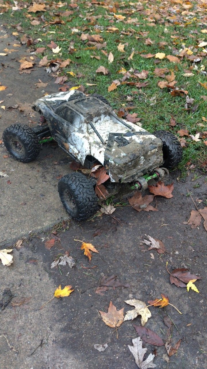 Traxxas XRT Special Edition Blacked Out
