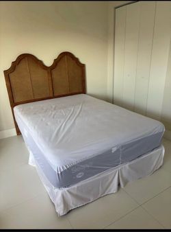Colchón Full Sleepy’s by Sealy + Base Ajustable + Protector Impermeable + respaldo - $500