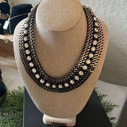 Collar-Black Silver Stone Necklace with gold and stone.