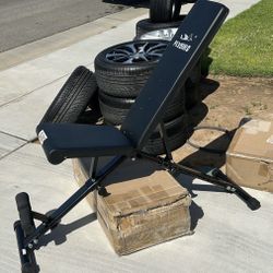 ADJUSTABLE WEIGHT BENCH 