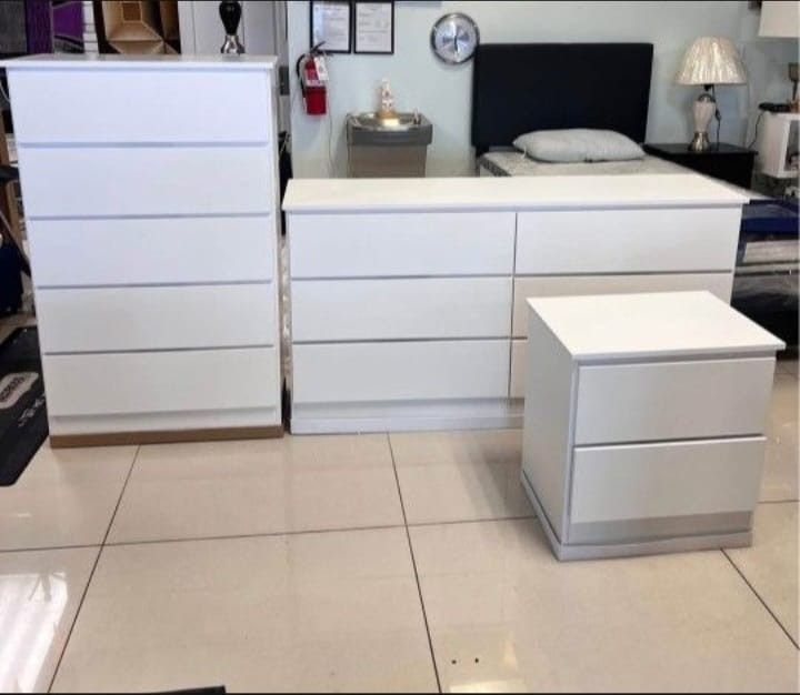 DRESSER, CHEST AND ONE NIGHTSTAND 