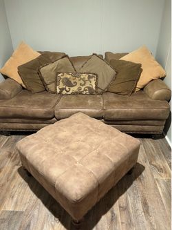 Sofa plus Ottoman
