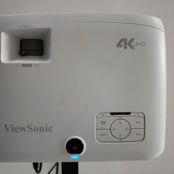 Viewsonic PX-727 4K Projector w/Mount