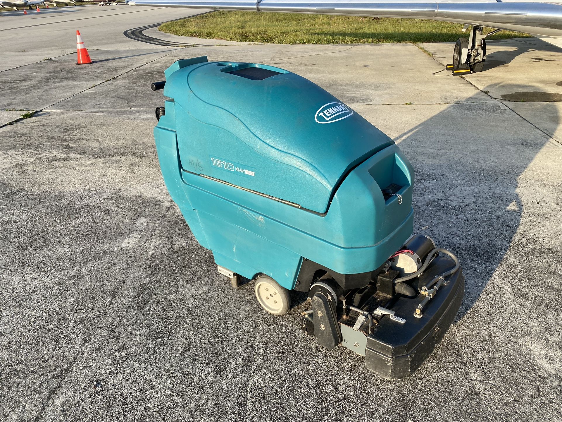 Tennant 1610 Carpet Extractor