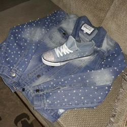 Peral Jean Jacket And Peral Sneakers 