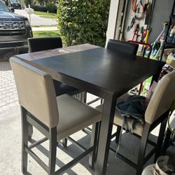 Table With 4 Chairs