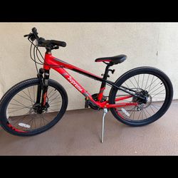 24" XR Air Giant  Mountain Bike with Hydraulic brake disc and liquid brake disc $150  hablo español