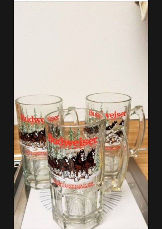 Budweiser King of Beer Clydesdale Holiday Mugs x 4