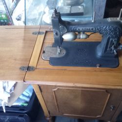 Old Sewing Machine 