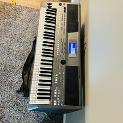 Yamaha PSR-S670 61-key Digital Keyboard Portatnoe Synthesaizer Tested JP     M