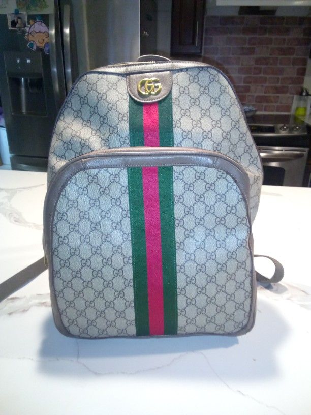 Gucci Backpack (100% real)