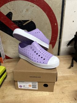 Native Kids JEFFERSON HEALING PURPLE/ SHELL WHITE VIOLET Kids Size 2