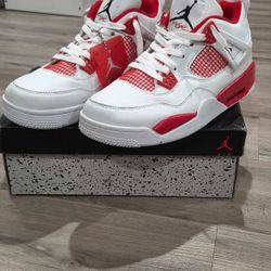 Jordan 4 