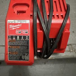 M18 M12 Charger Used 