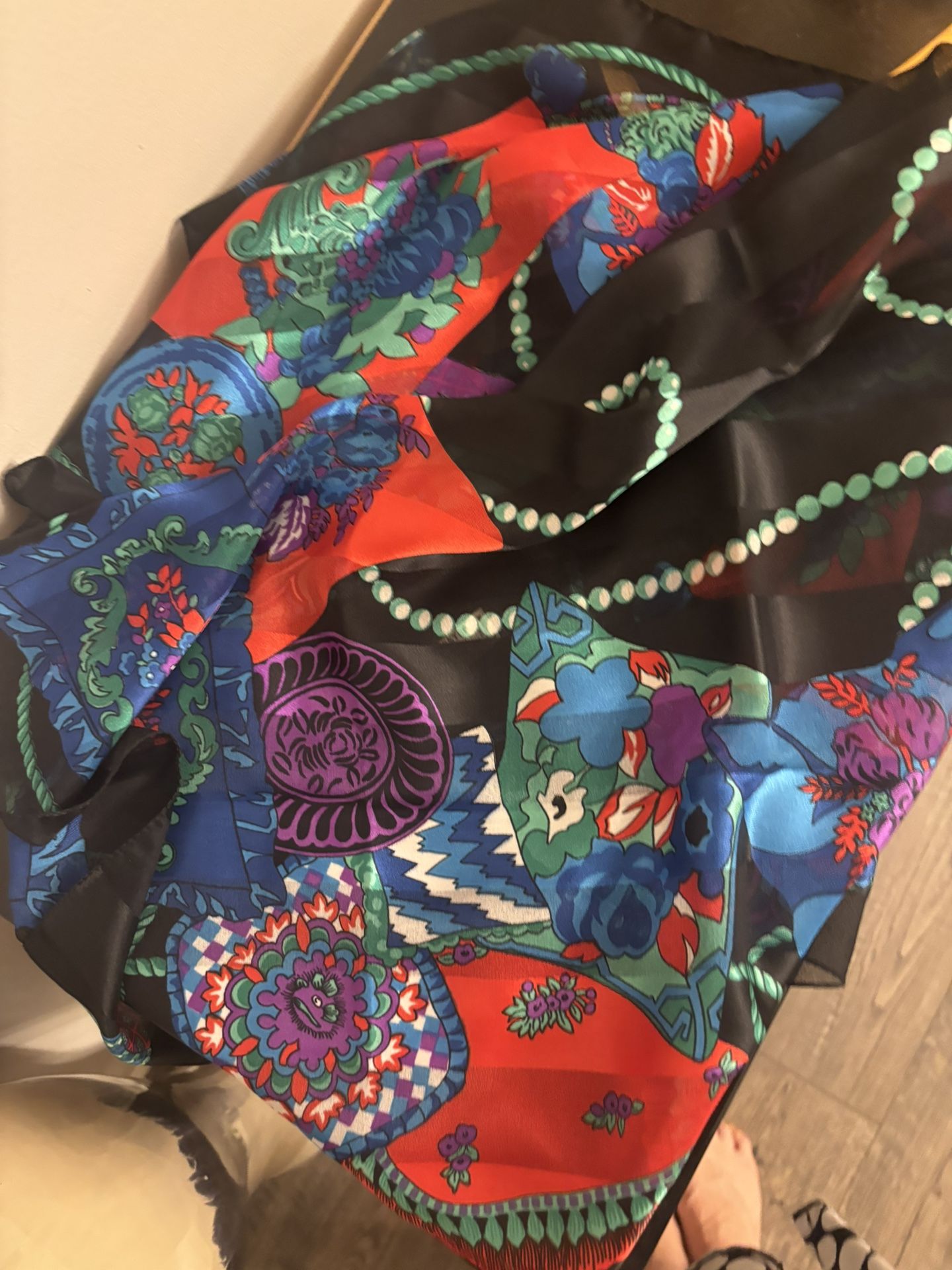 Domanni Women’s Scarf