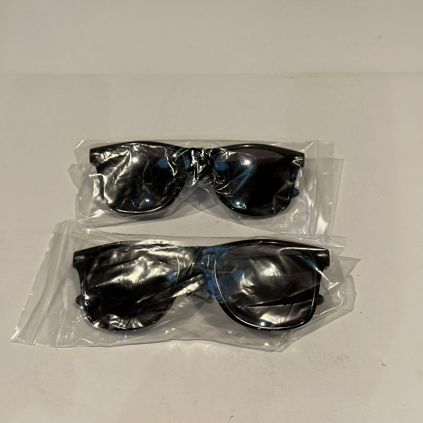 OFF-WHITE Men's Manchester Sunglasses with 3D Effect for Sale in Addison,  TX - OfferUp