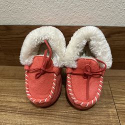 Toddler Moccasin Slippers – Size 7/8