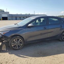 2019 KIA FORTE SPORT PARTING OUT 