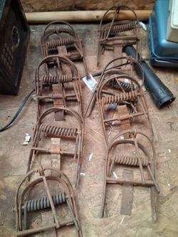Lot of Vintage Metal Animal Traps