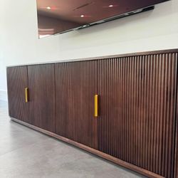 Tv Stand Solid Wood 70 Wide With (4) Doors 