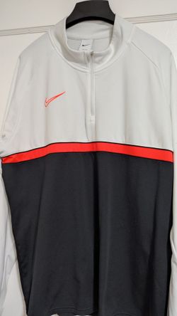 Men's top