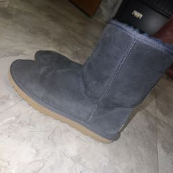 navy blue women’s uggs