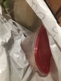 Huge Bag Full Of Great Tupperwere In Spring Hill