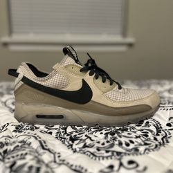 Nike Air Max 90 – Tan Color (Rarely Worn)