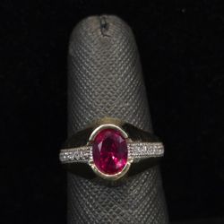 14k  Gold Lady's Ring 