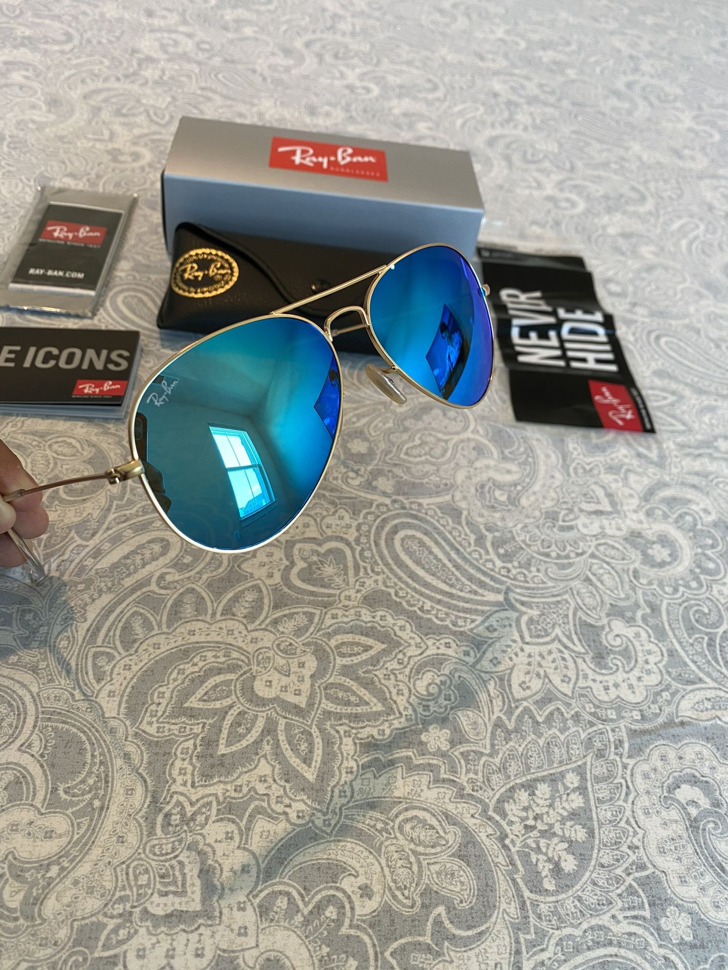 New Rayban Aviator Blue Mirrored Sunglasses