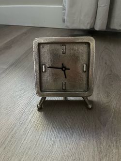 Small Silver Metal Decor Clock