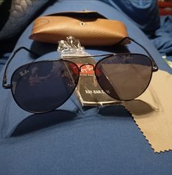 Raybans Black Aviator Sunglasses