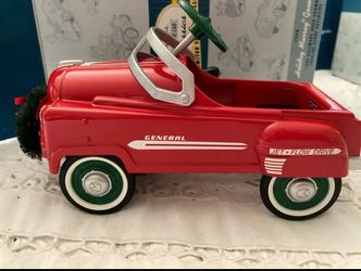 Hallmark Kiddie Car Classics 1950 Holiday Murry General