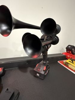 Milwaukee Custom Made Air Horn Drill Brand New Super Loud Battery Not Included 