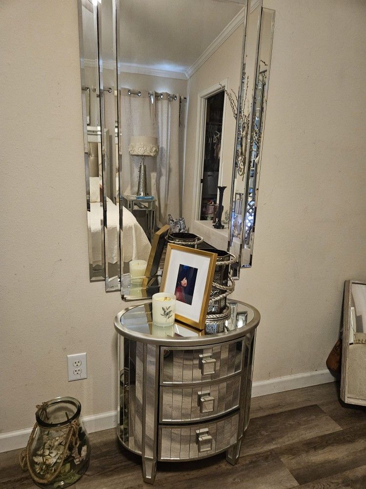 Mirror And Small Drawer Chest 150.00