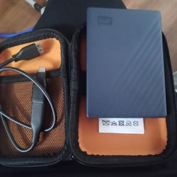 2 TERABYTE  WD EXTERNAL HARD DRIVE 