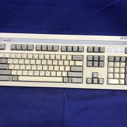 Lucent Keyboard Vintage 715 GBCS-2