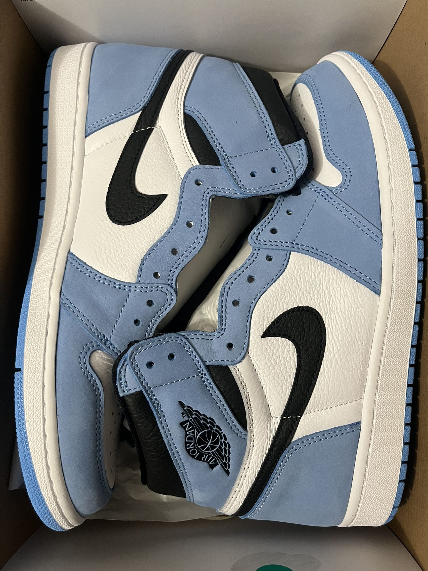 nike air jordan 1 university blue size 11 deadstock og all included brand new